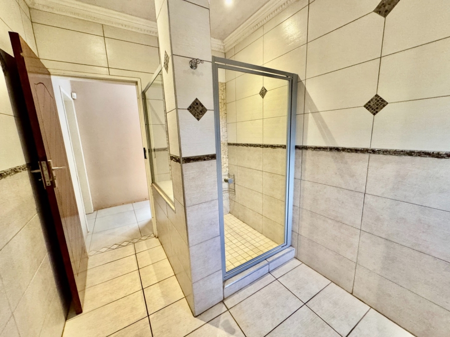 23 Bedroom Property for Sale in Kannoniers Park North West